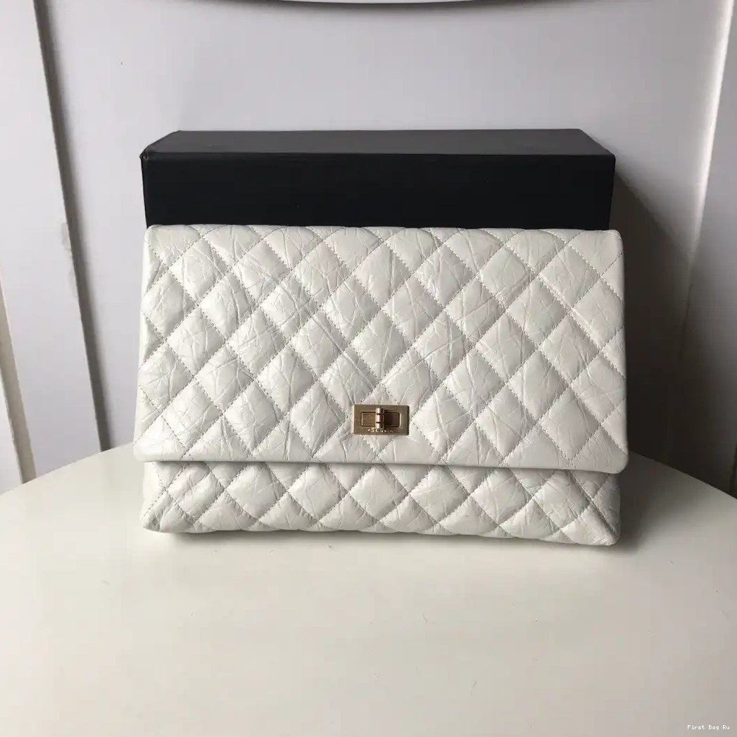 First Bag Ru CHANEL CHANELUTCH 0513